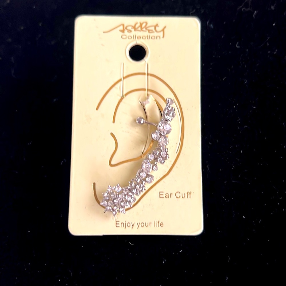 3/$30 - Ear Cuff. New